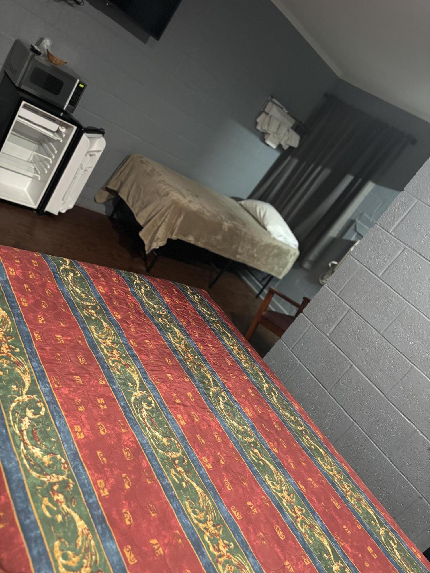 Budget Inn Of Mineola Экстерьер фото